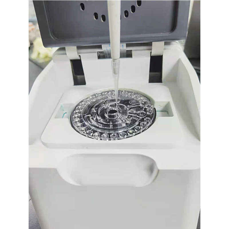 Máquina de química sanguínea en el sitio