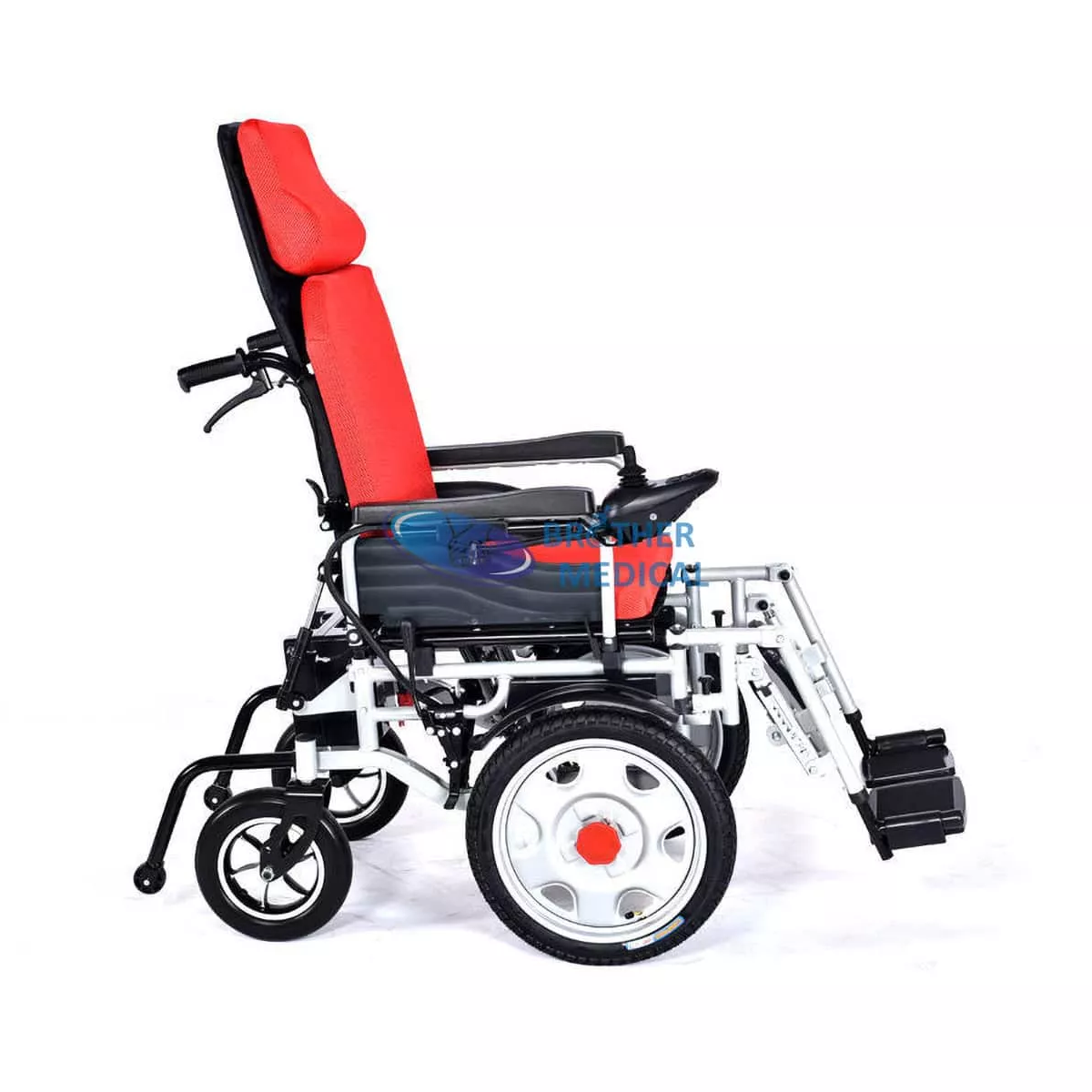 Silla de ruedas eléctrica accesible para recuperación ortopédica