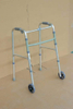 BME 812 Walker ligero plegable de aluminio con ruedas